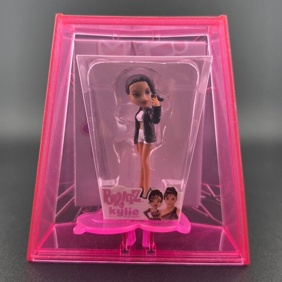 Bratz x Kylie Mini Doll Series 2 Look 10 NIB Collectible Toy - Picture 1 of 4